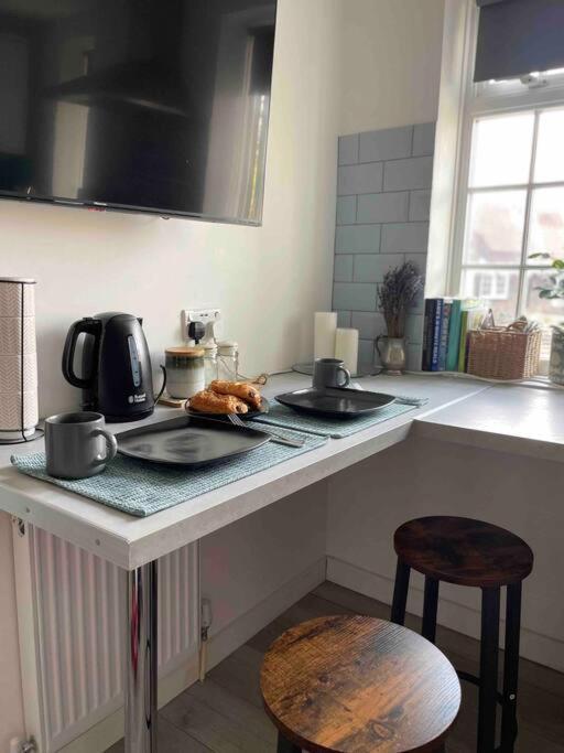 One Bedroom Putney Village Flat London Eksteriør bilde