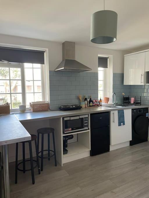 One Bedroom Putney Village Flat London Eksteriør bilde